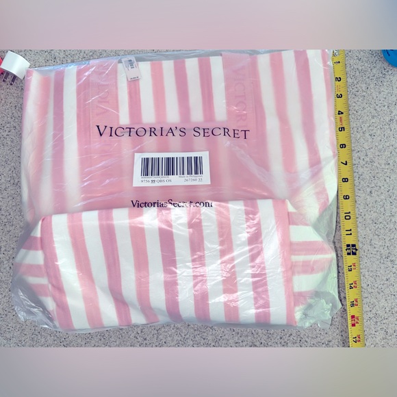 NWT Victoria's Secret Cooler Tote - Picture 6 of 7